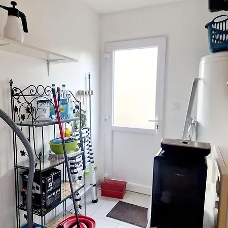 Les Capucines فيلة